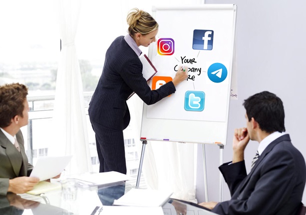 اگر می خواهید که ادمین شبکه های اجتماعی نظیر Instagram و Telegram شوید و وظایف شغلی آن را به نحو احسن انجام دهید، باید به این نکته توجه کنید، که کار مدیریت در فضای مجازی، 24/7 است. یعنی 24 ساعت در هفت روز هفته، لازم است تا آنلاین باشید.